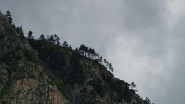 Garganta del Kurtat en Osetia del Norte-Alania, Cáucaso, Rusia — Vídeo de stock