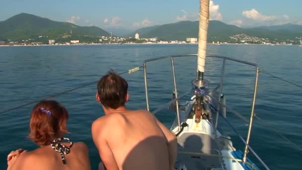 村の黒海の夏休み。クラスナヤ山。ソチ. — ストック動画