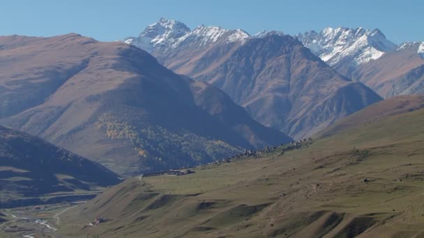 Doğa Kurtat Gorge Kuzey Osetya'da, Kafkasya, Rusya Federasyonu. — Stok video