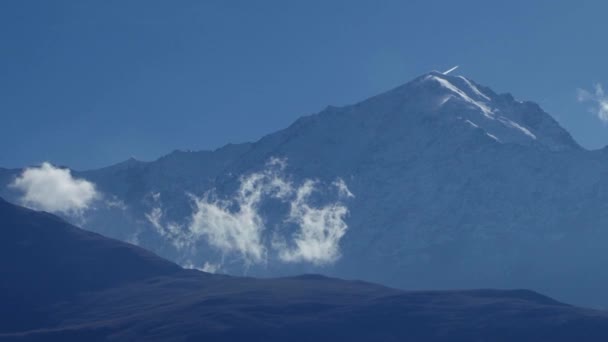 北オセチア共和国、コーカサス、ロシアの自然 Kurtat 峡谷 — ストック動画