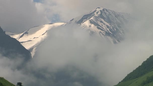 자연 Kurtat 협곡 북쪽 Ossetia, 코 카 서 스, 러시아. — 비디오