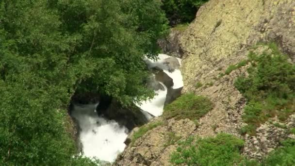 北奥塞梯，高加索，俄罗斯自然 Kurtat 峡谷. — 图库视频影像