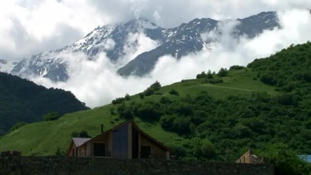 Kurtat Gorge Észak-Oszétia, a Kaukázusban. — Stock videók