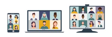 Bilgisayar, dizüstü bilgisayar ve akıllı telefondan grup konferansı görüntüsü. COVID-19 koronavirüs salgını sırasında takım toplantısı.