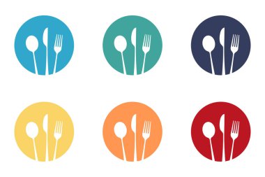 Bulaşıklar. Kaşık, çatal, bıçak ve tabak ikonu seti, menü logosu, çatal bıçak takımı silueti. Vektör illüstrasyonu.