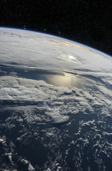 Planeet aarde uit de ruimte. elementen van deze afbeelding geleverd door nasa — Stockfoto