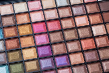 renkli göz gölgeler paleti. 