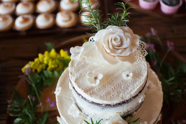 美しいとおいしいウェディング ケーキ. — ストック写真