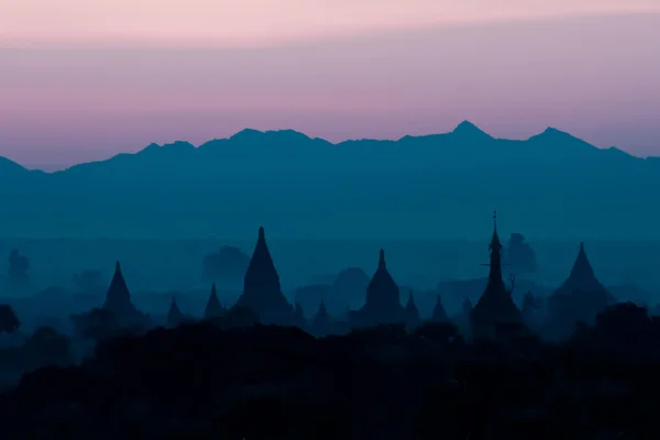 Bagan pagodes antigos em Myanmar . — Fotografia de Stock