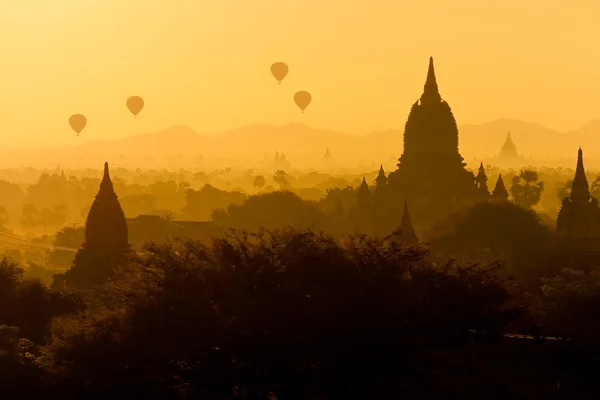 Bagan pagodadan Myanmar.