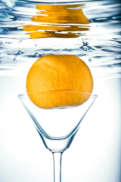 Orange im Glas. — Stockfoto