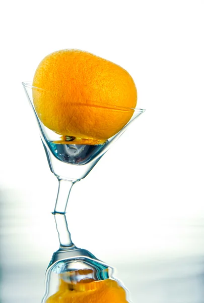Orange en verre . — Photo