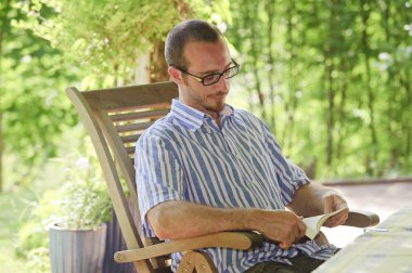 adam f dışında okuma