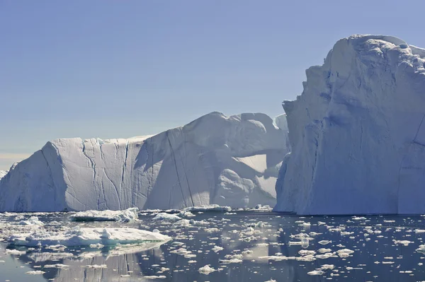 Huge icebergs — Stock Photo, Image