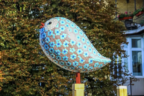 Heykeltıraş Constantin Skretutsky tarafından heykel kuş