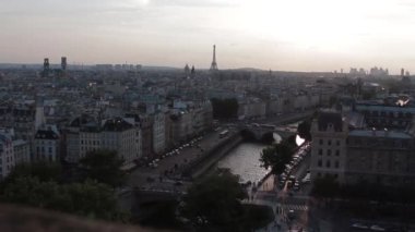 Paris Cityscape zaman atlamalı