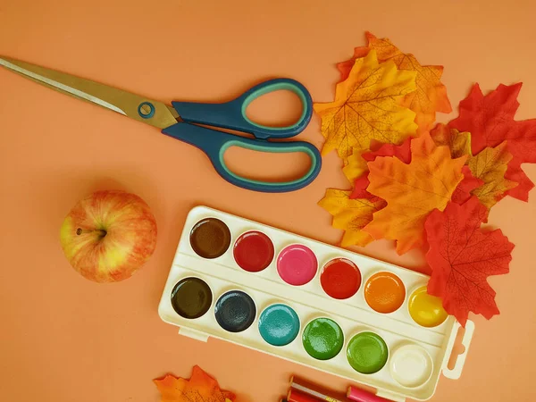 Selective Focus Top View Supplies School Liner Vibrant Watercolor Multicolored — Stock Photo, Image