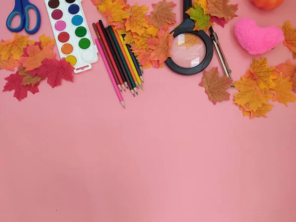 Selective Focus Overhead View Supplies School Scissors Watercolor Multicolored Crayons — Stock Photo, Image