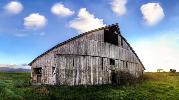 Stará stodola krajina — Stock fotografie