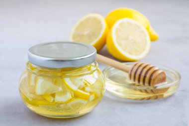 Limon ve bal karışımı cam kavanoza, kopya alanı