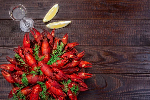 Cangrejos Río Plato Cerámica Servido Con Eneldo Limón Aguardiente Fondo — Foto de Stock