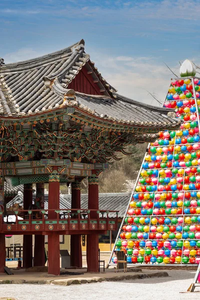 Religiöses Gebäude Und Bunter Laternenturm Buddhistischen Tempel Songgwangsa Südkorea Der — Stockfoto