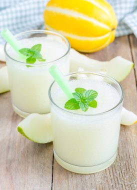 taze kavun yüzlü cam ahşap tablo