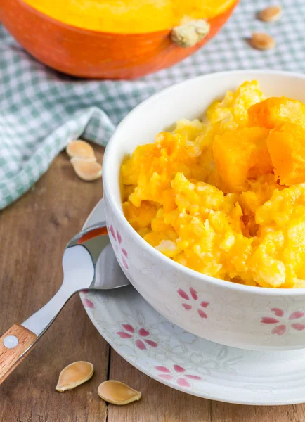 Bouillie de citrouille au riz et au lait — Photo