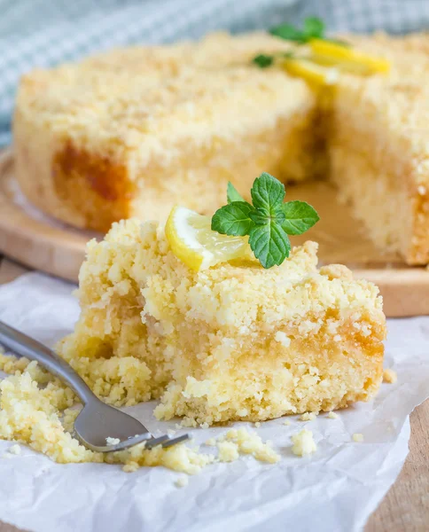 Homemade shortcrust lemon pie, closeup — Stock Photo, Image