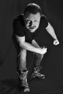 Agresif kabadayı duygusal portre