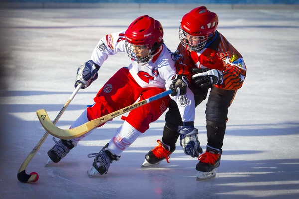 MOSCA, RUSSIA - 26 FEBBRAIO 2016: l'ultimo torneo bandy per i premi del Patriarca di Mosca e di tutta la Russia si è svolto sulla Piazza Rossa — Foto Stock