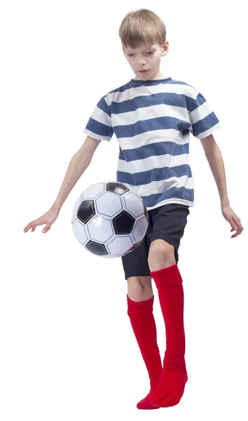 Jovem jogador de futebol em t-shirt listrada — Fotografia de Stock