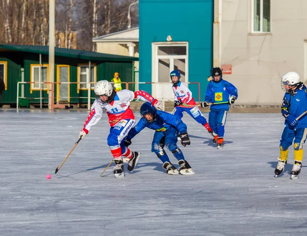 RUSSIA, OBUKHOVO - LISTOPAD 17, 2018: Mistrzostwa Moskwy w bandy. BC Obuchowo - BC Vympel 1: 2. — Zdjęcie stockowe