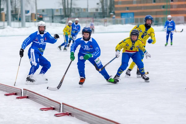 RUSSIA, KRASNOGORSK - DECEMBER 02, 2018: Moskvas regionbandymästerskap. BC Zorky - BC Vympel 2: 9 — Stockfoto