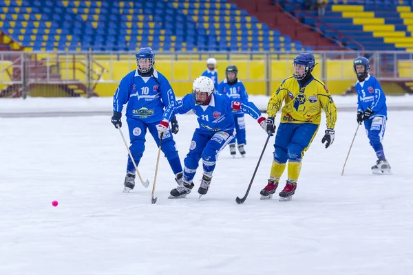 RUSSIA, KRASNOGORSK - DECEMBER 02, 2018: Moskvas regionbandymästerskap. BC Zorky - BC Vympel 2: 9 — Stockfoto
