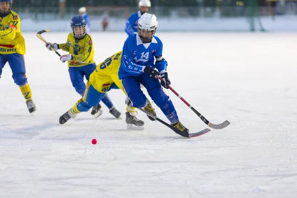 RUSSIA, KRASNOGORSK - DECEMBER 02, 2018: Moskvas regionbandymästerskap. BC Zorky - BC Vympel 2: 7 — Stockfoto