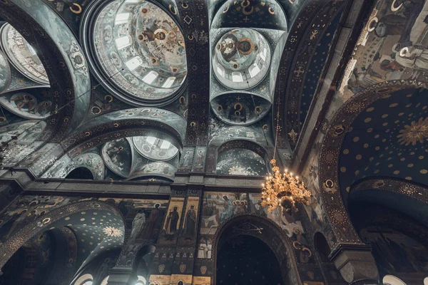 阿布哈兹新Athos St. Panteleimon教堂内部. — 图库照片