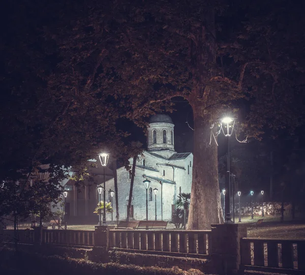 Byzantský styl starý chrám exteriér Nové Athos Abcházie — Stock fotografie