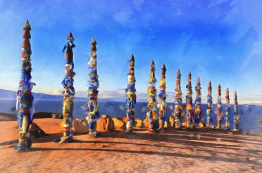 Baykal Gölü kıyısındaki totem direkleri resim gibi görünüyor, Rusya.