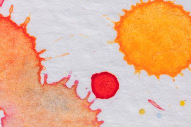 Kağıt parçasına çizilen el makrofotoğrafçılığı