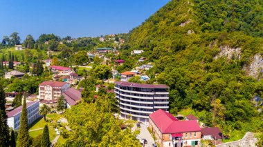 Karadeniz kıyısındaki tatil beldesinde İHA görüntüsü
