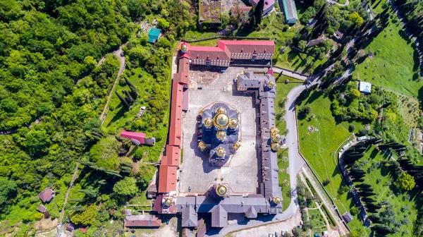 여름 하늘에서 바라본 새로운 아토스 수도원. — 스톡 사진