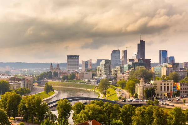 Vista aérea de Vilna, la capital de Lituania. — Foto de Stock