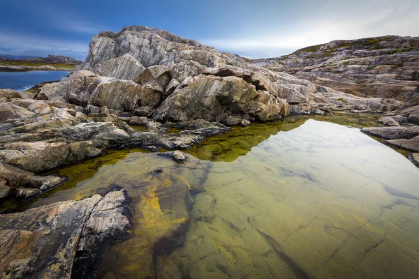 Hermoso paisaje ártico de verano en el mar de Barents —  Fotos de Stock