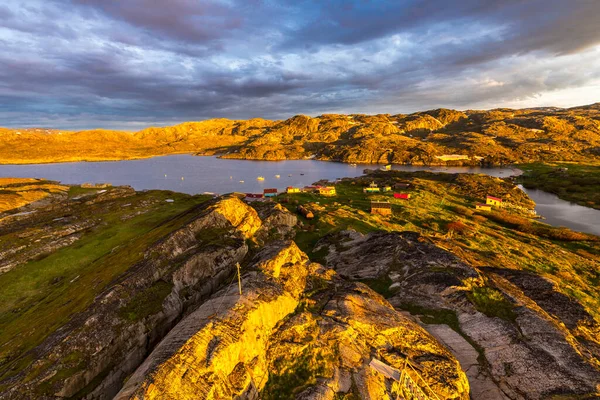 Prachtig arctisch zomerlandschap op Barentszzee — Stockfoto