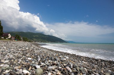 Çakıl taşı plajı