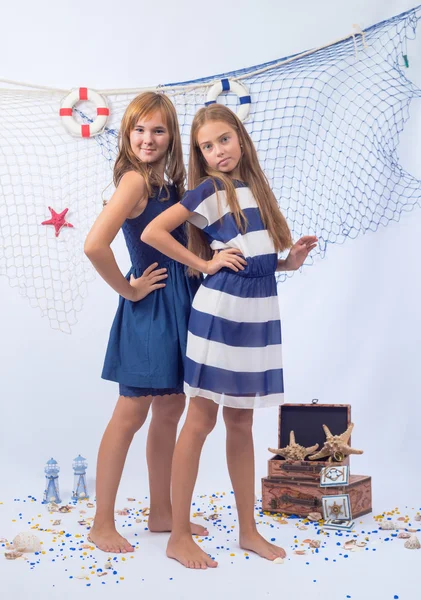 Két gyönyörű tini lány — Stock Fotó