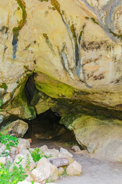 洞くつ入り口 — ストック写真