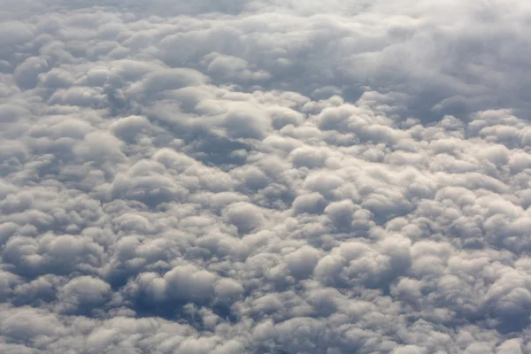 Nuvens brancas — Fotografia de Stock