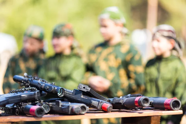 Laser tag leikkikenttä laitteet — kuvapankkivalokuva